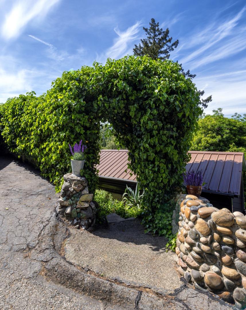 Detail Gallery Image 37 of 41 For 646 Blue Ridge Dr, Boulder Creek,  CA 95006 - 3 Beds | 2 Baths
