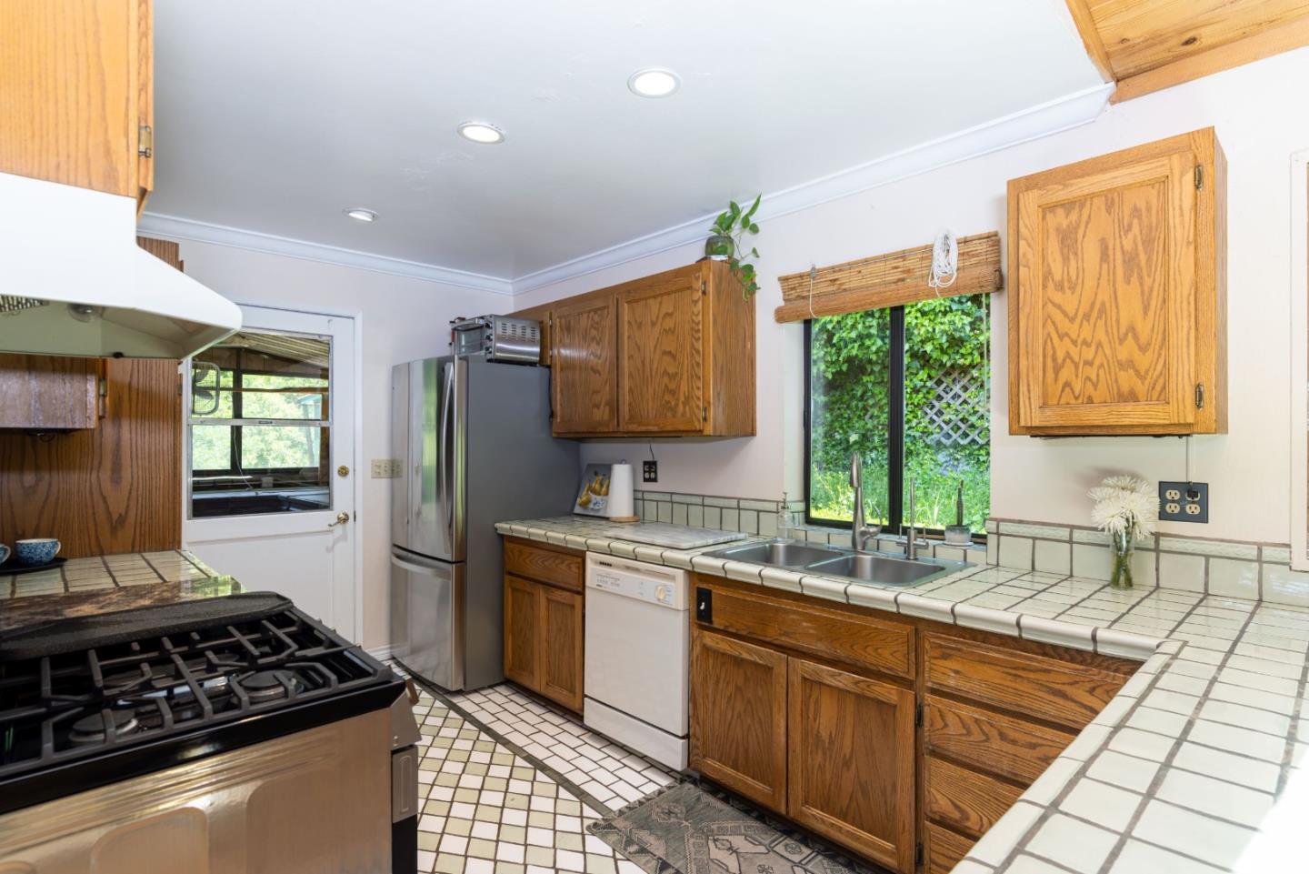 Detail Gallery Image 6 of 41 For 646 Blue Ridge Dr, Boulder Creek,  CA 95006 - 3 Beds | 2 Baths