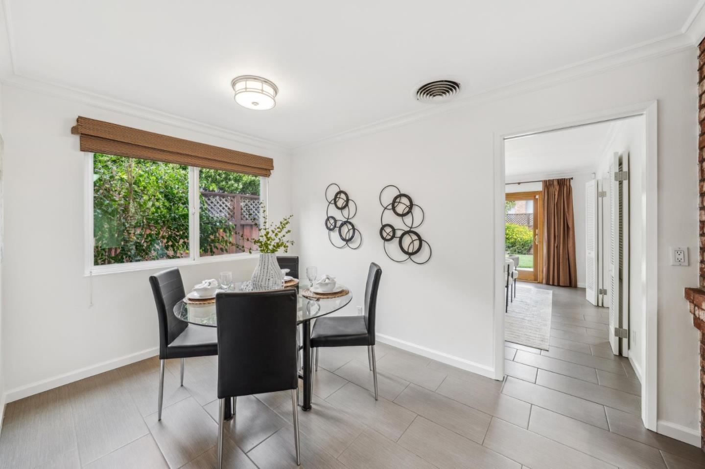 Detail Gallery Image 14 of 31 For 2290 Westmoreland Dr, San Jose,  CA 95124 - 4 Beds | 2/1 Baths