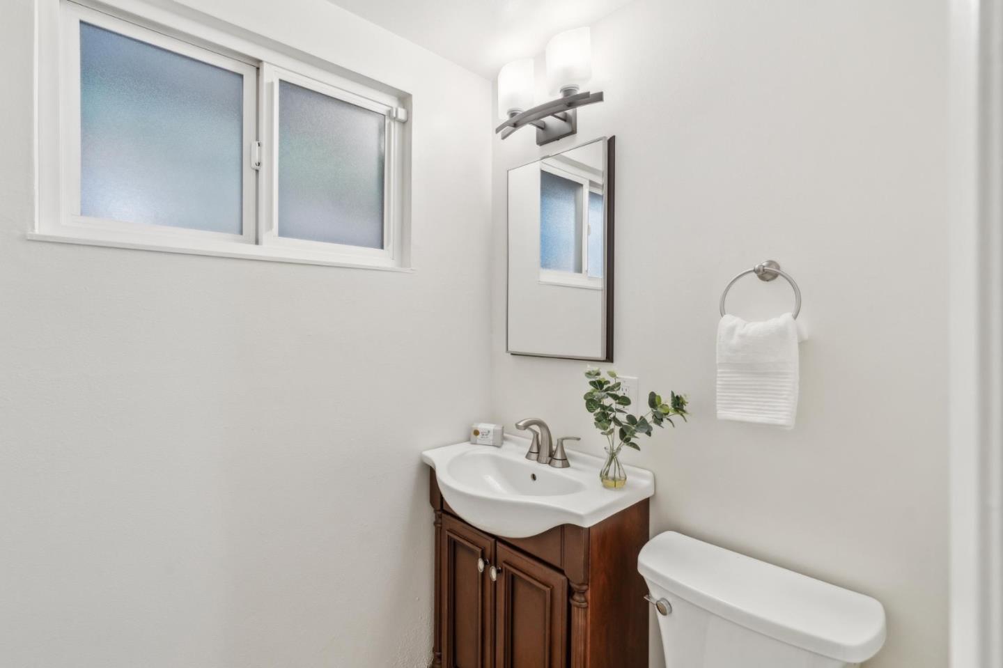 Detail Gallery Image 24 of 31 For 2290 Westmoreland Dr, San Jose,  CA 95124 - 4 Beds | 2/1 Baths