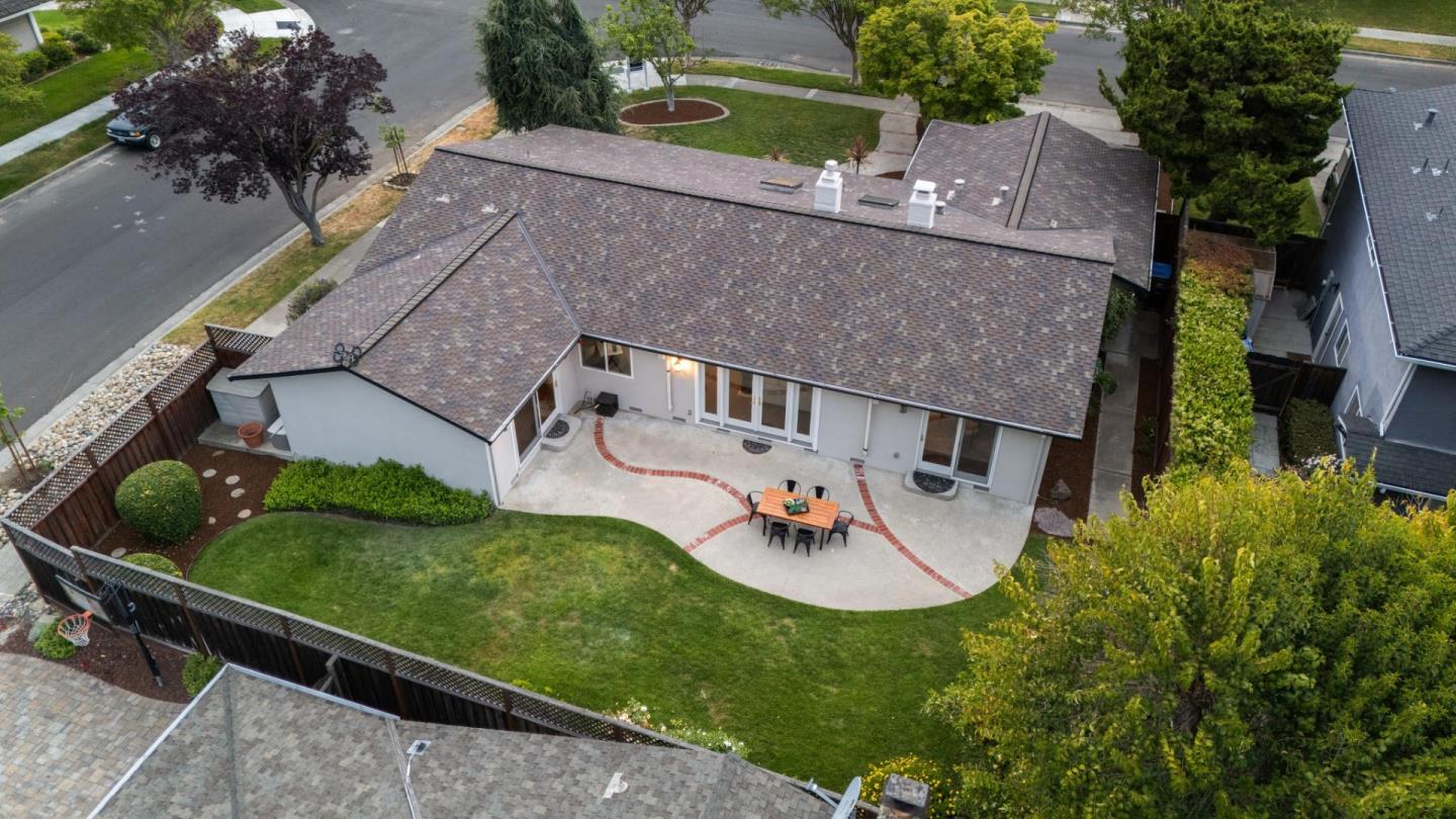 Detail Gallery Image 29 of 31 For 2290 Westmoreland Dr, San Jose,  CA 95124 - 4 Beds | 2/1 Baths