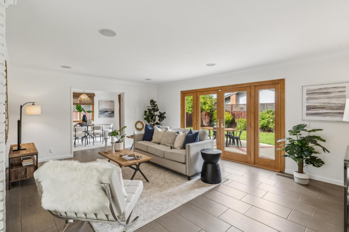 Detail Gallery Image 5 of 31 For 2290 Westmoreland Dr, San Jose,  CA 95124 - 4 Beds | 2/1 Baths