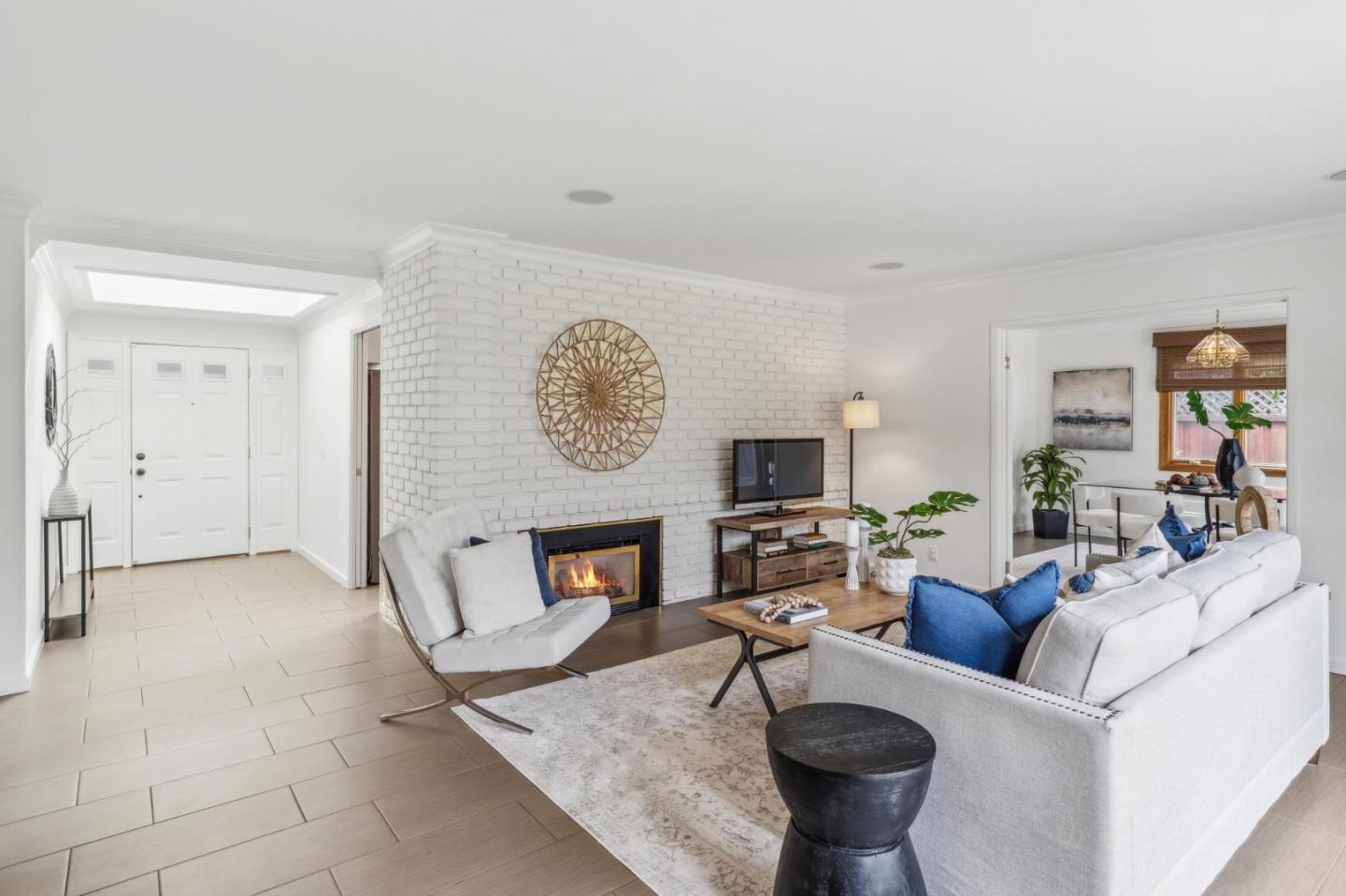 Detail Gallery Image 6 of 31 For 2290 Westmoreland Dr, San Jose,  CA 95124 - 4 Beds | 2/1 Baths