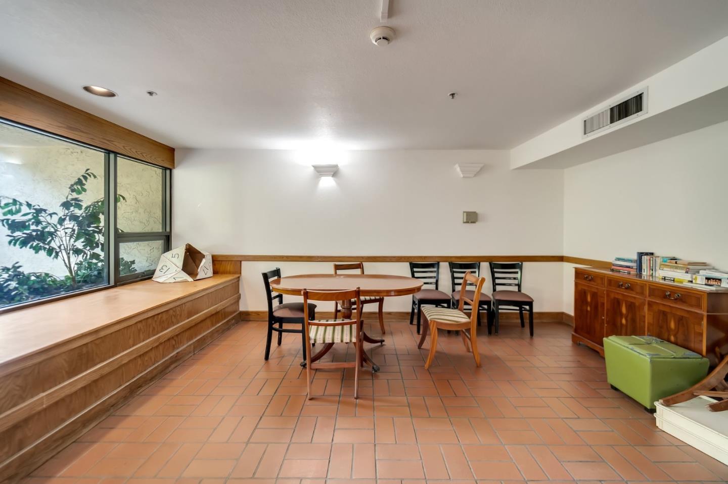 Detail Gallery Image 33 of 35 For 3715 Terstena Pl #304,  Santa Clara,  CA 95051 - 2 Beds | 2 Baths