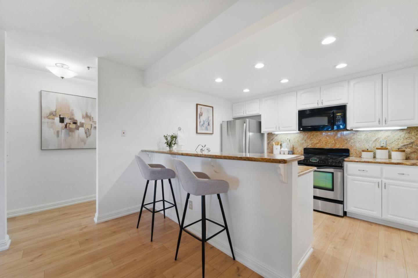 Detail Gallery Image 7 of 35 For 3715 Terstena Pl #304,  Santa Clara,  CA 95051 - 2 Beds | 2 Baths