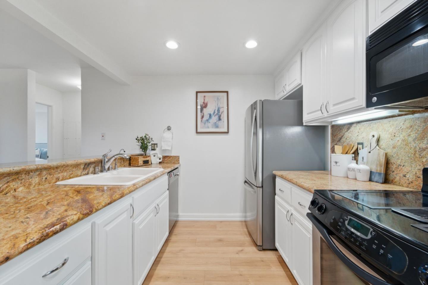Detail Gallery Image 8 of 35 For 3715 Terstena Pl #304,  Santa Clara,  CA 95051 - 2 Beds | 2 Baths