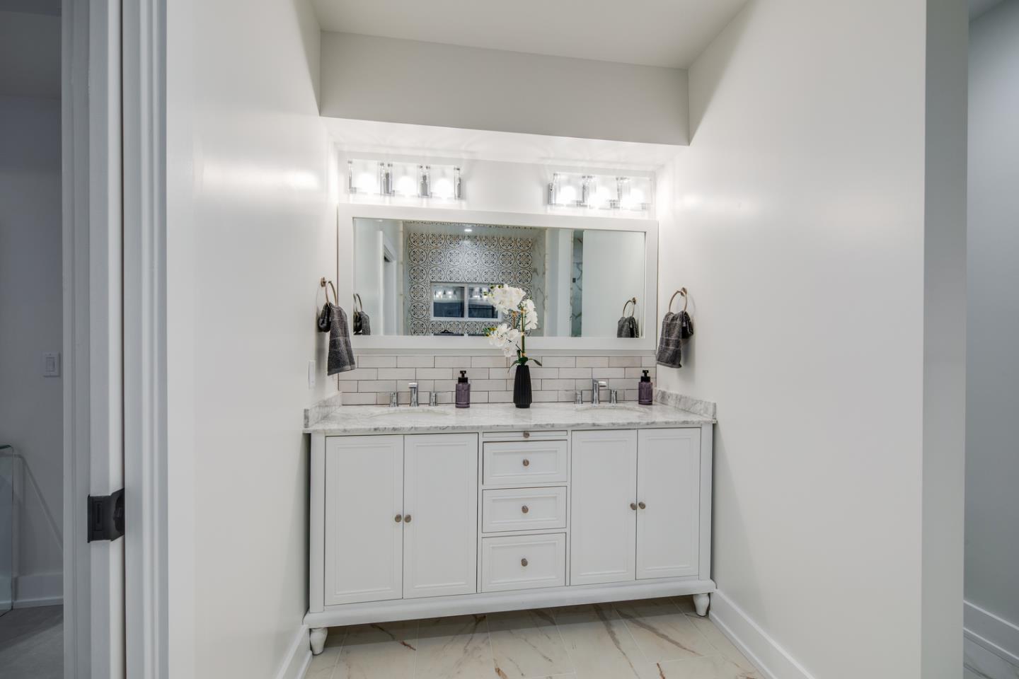 Detail Gallery Image 43 of 80 For 846 Portola Rd, Portola Valley,  CA 94028 - 3 Beds | 4/1 Baths