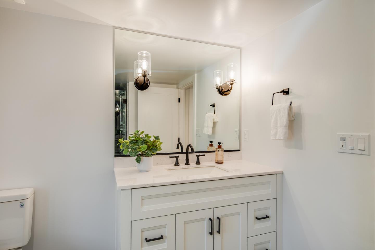 Detail Gallery Image 57 of 80 For 846 Portola Rd, Portola Valley,  CA 94028 - 3 Beds | 4/1 Baths