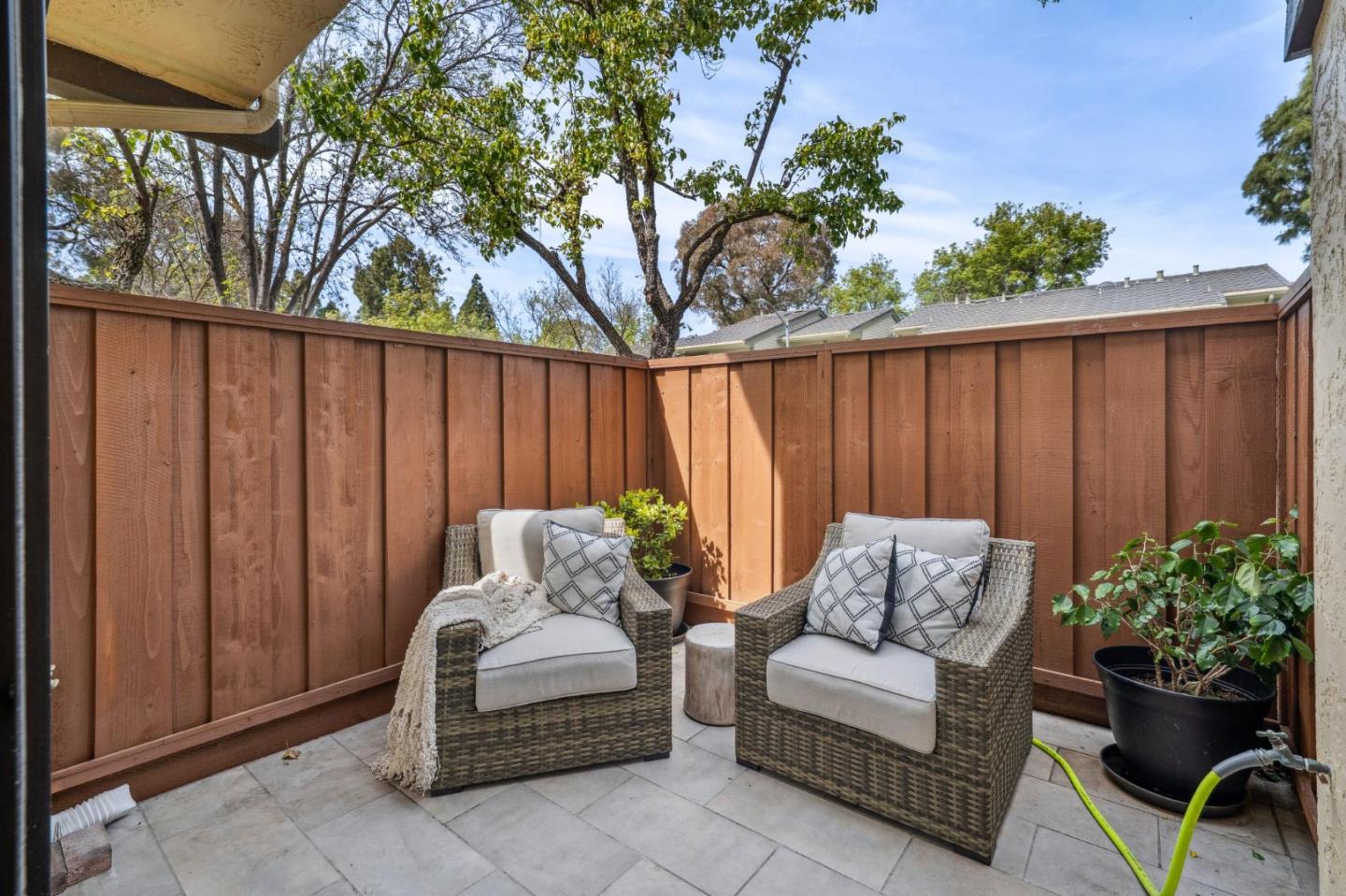 Detail Gallery Image 12 of 58 For 6274 Joaquin Murieta Ave a,  Newark,  CA 94560 - 2 Beds | 1/1 Baths