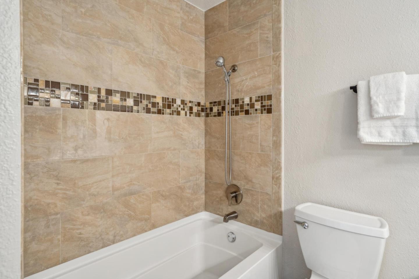 Detail Gallery Image 35 of 58 For 6274 Joaquin Murieta Ave a,  Newark,  CA 94560 - 2 Beds | 1/1 Baths