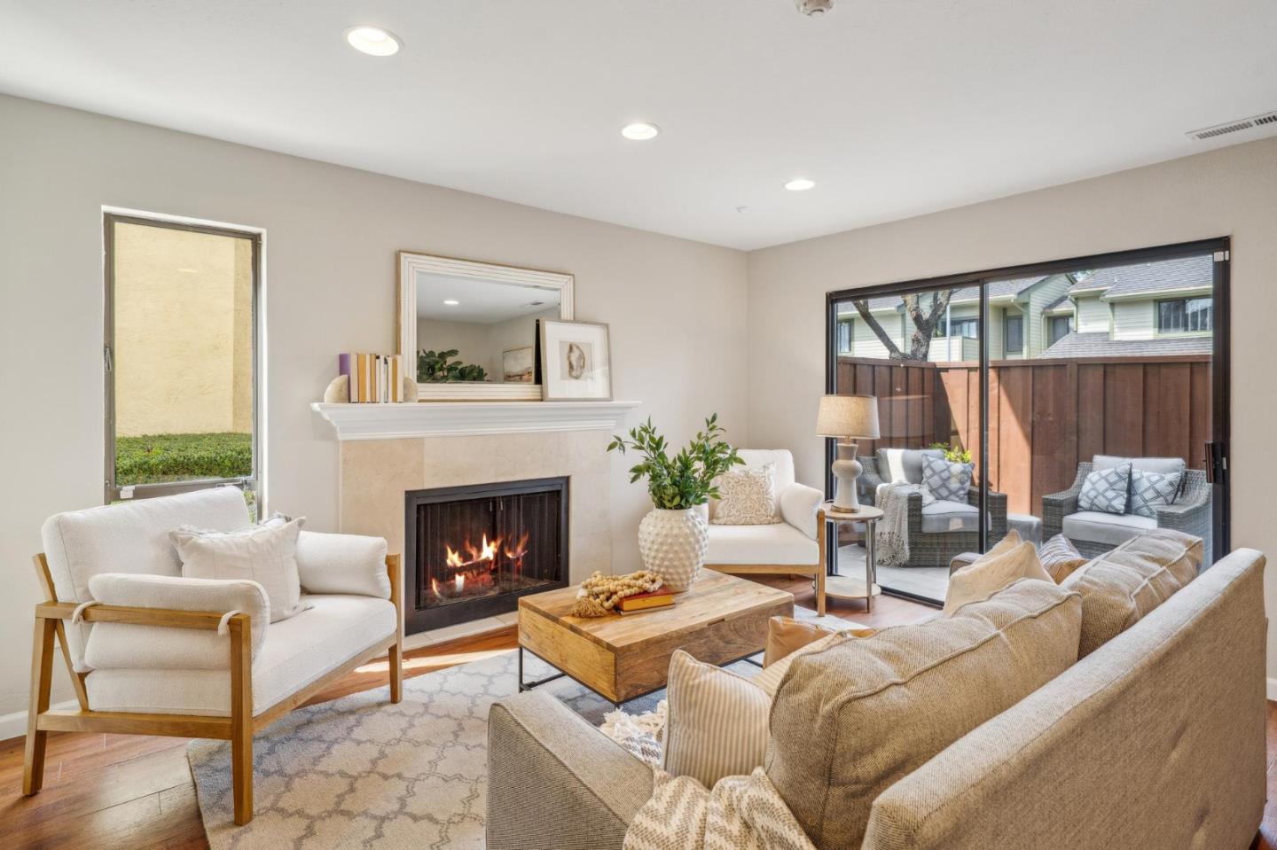 Detail Gallery Image 5 of 58 For 6274 Joaquin Murieta Ave a,  Newark,  CA 94560 - 2 Beds | 1/1 Baths