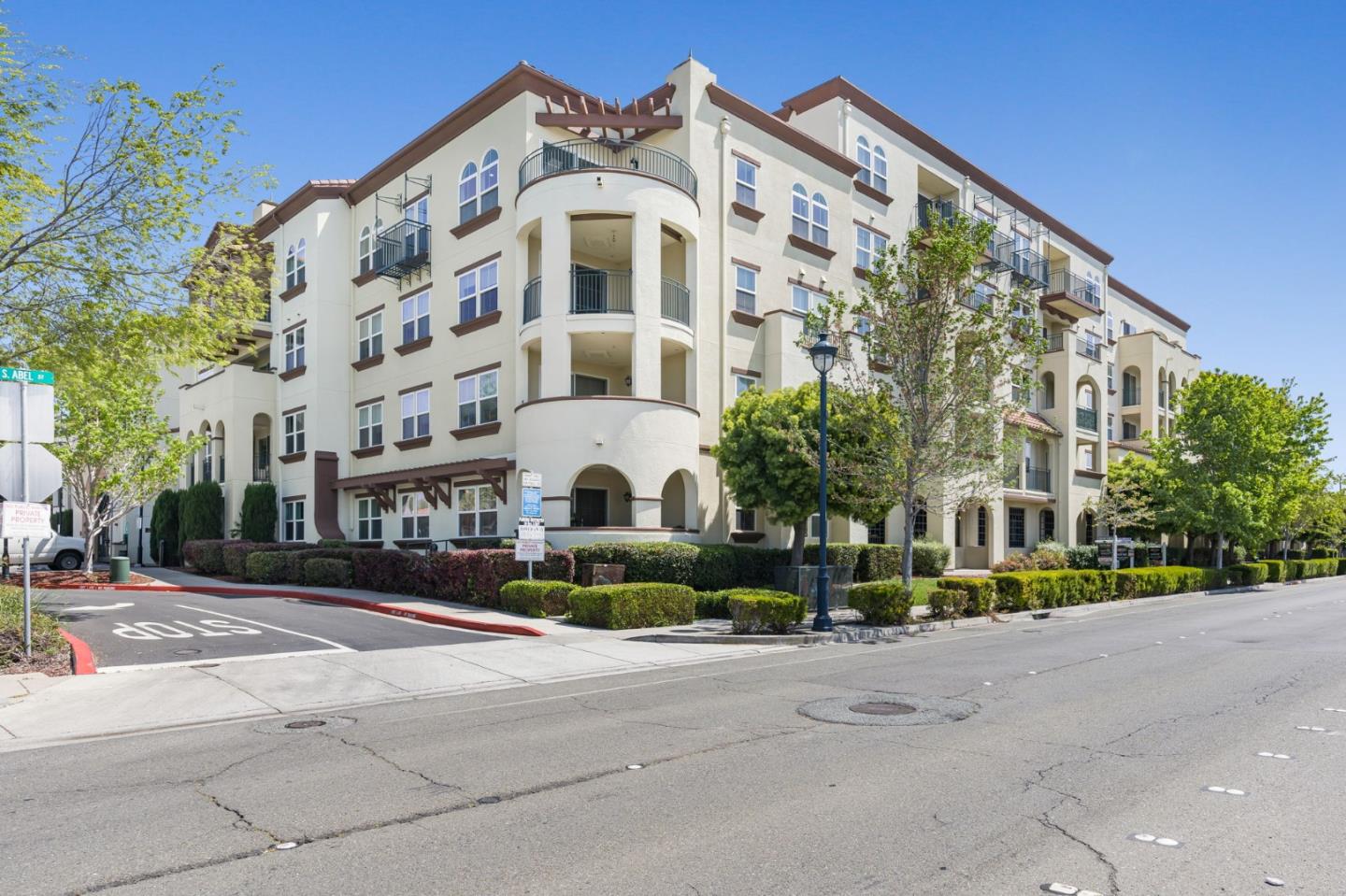 Detail Gallery Image 2 of 48 For 800 S Abel St #403,  Milpitas,  CA 95035 - 3 Beds | 2 Baths