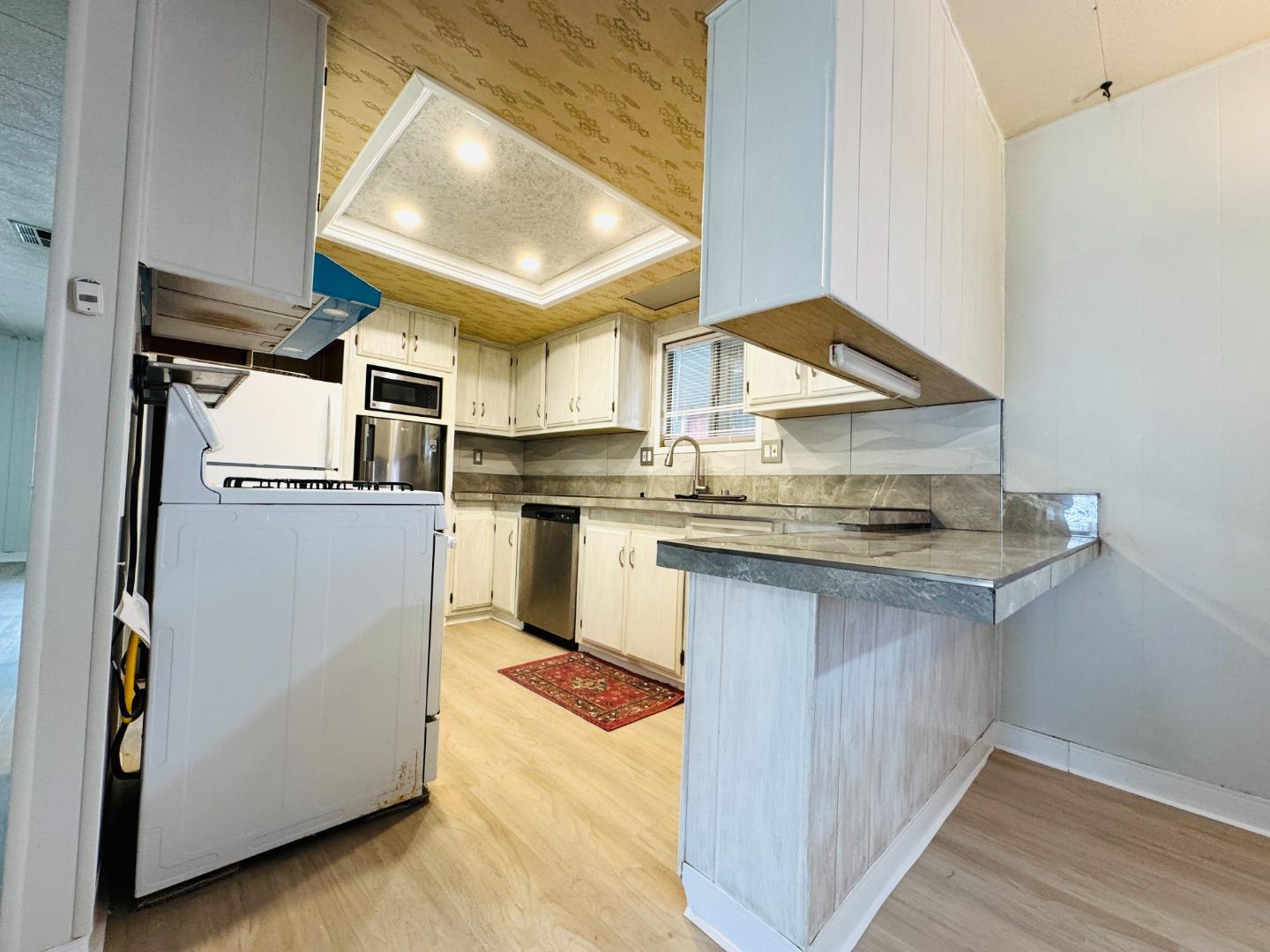 Detail Gallery Image 7 of 15 For 192 Hawaii Cir #192,  Union City,  CA 94587 - 2 Beds | 2 Baths