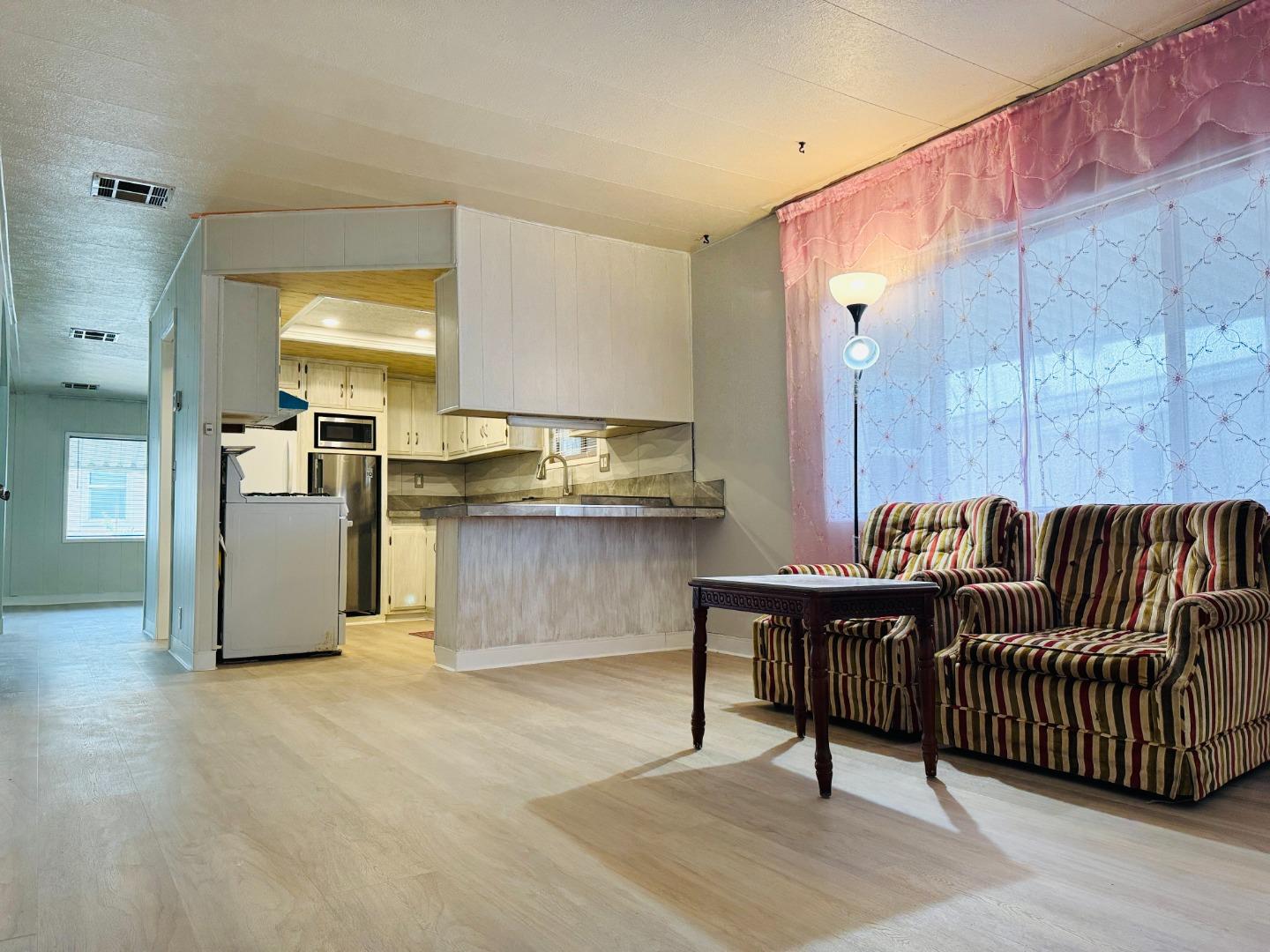 Detail Gallery Image 9 of 15 For 192 Hawaii Cir #192,  Union City,  CA 94587 - 2 Beds | 2 Baths