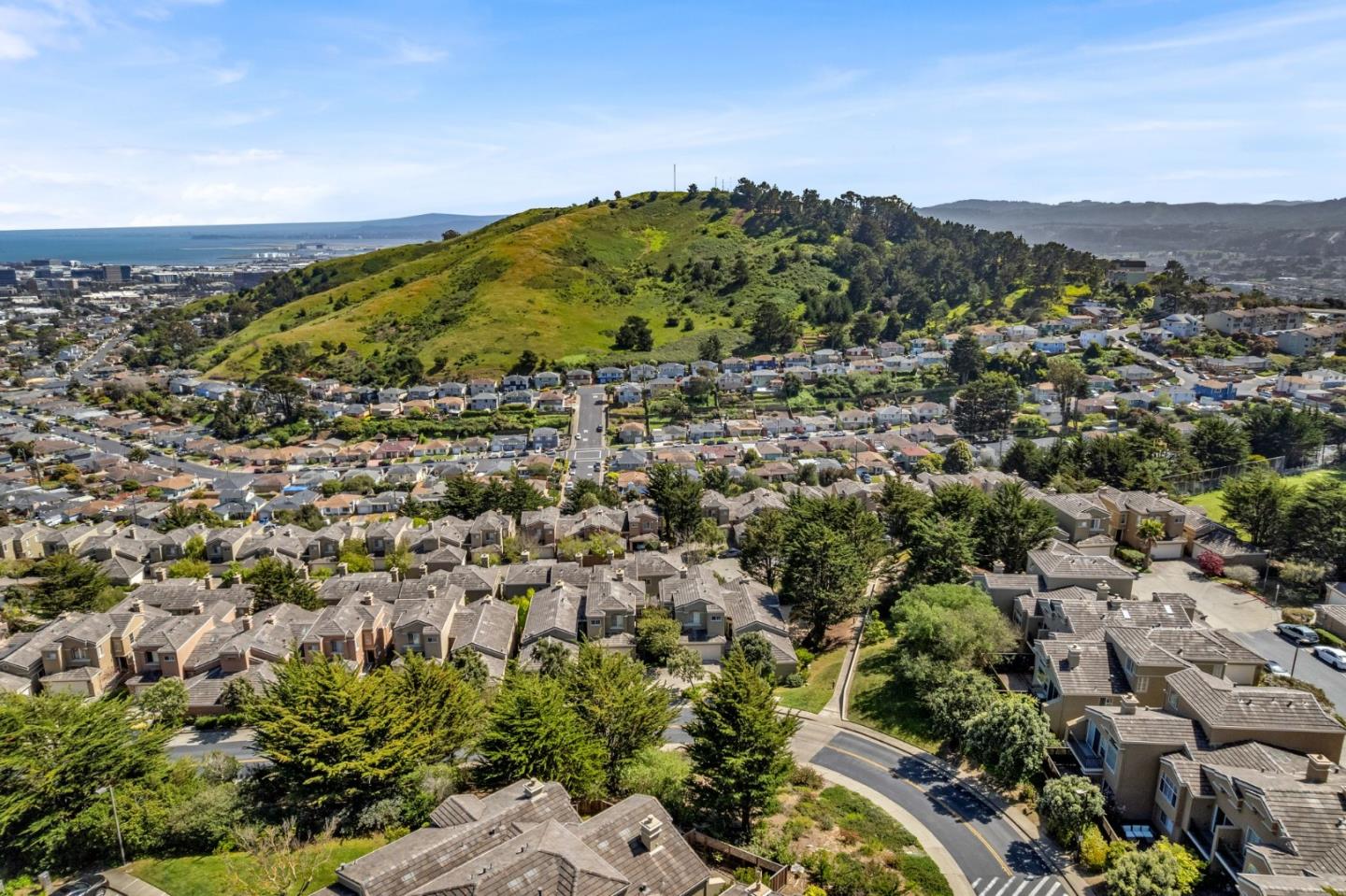 Detail Gallery Image 61 of 68 For 13 Baycrest Way, South San Francisco,  CA 94080 - 3 Beds | 2/1 Baths