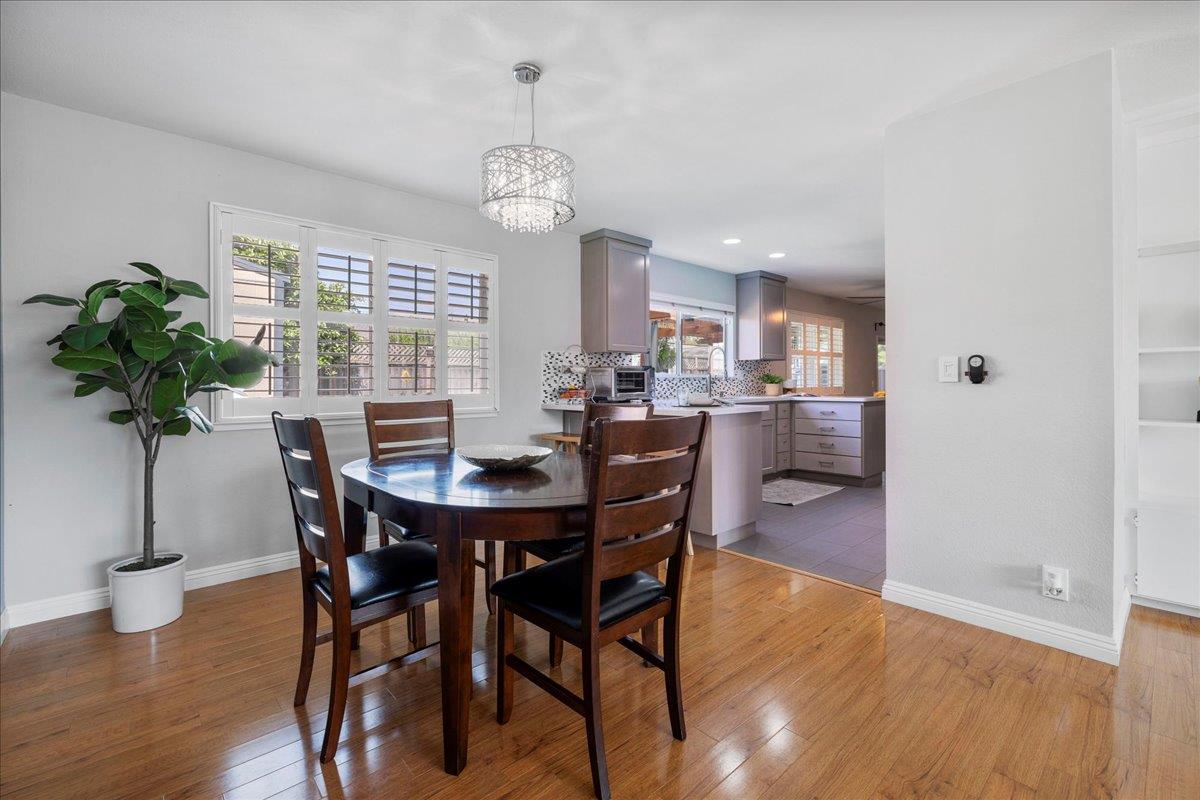 Detail Gallery Image 15 of 47 For 192 Castillon Way, San Jose,  CA 95119 - 5 Beds | 3 Baths