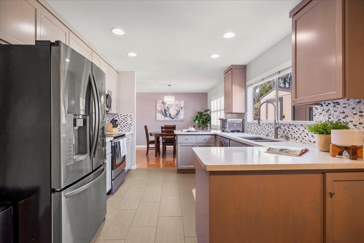 Detail Gallery Image 17 of 47 For 192 Castillon Way, San Jose,  CA 95119 - 5 Beds | 3 Baths