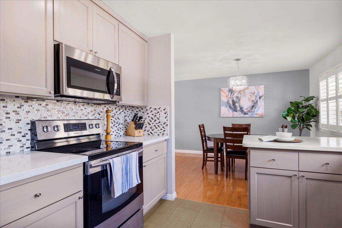Detail Gallery Image 18 of 47 For 192 Castillon Way, San Jose,  CA 95119 - 5 Beds | 3 Baths