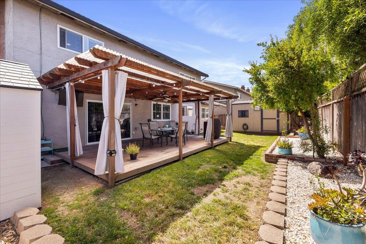 Detail Gallery Image 38 of 47 For 192 Castillon Way, San Jose,  CA 95119 - 5 Beds | 3 Baths
