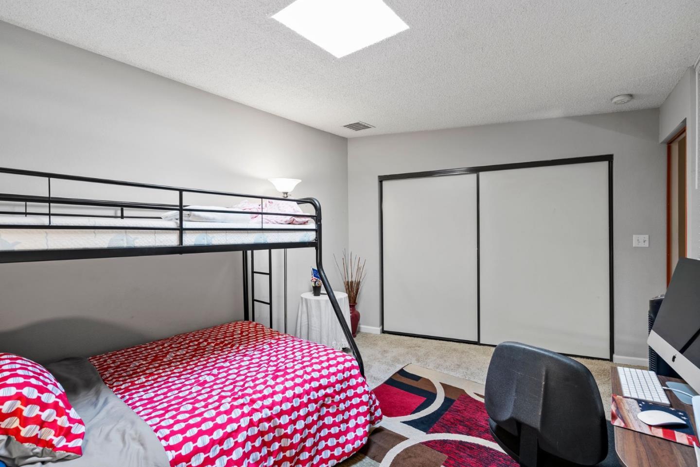 Detail Gallery Image 14 of 27 For 25930 Kay Ave #301,  Hayward,  CA 94545 - 2 Beds | 1/1 Baths