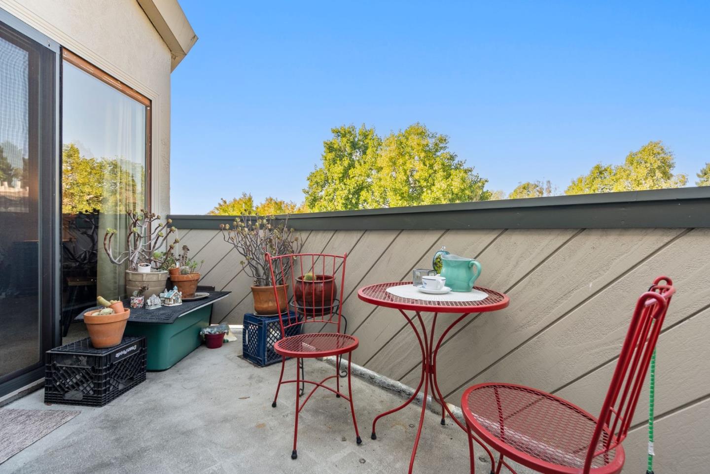 Detail Gallery Image 22 of 27 For 25930 Kay Ave #301,  Hayward,  CA 94545 - 2 Beds | 1/1 Baths