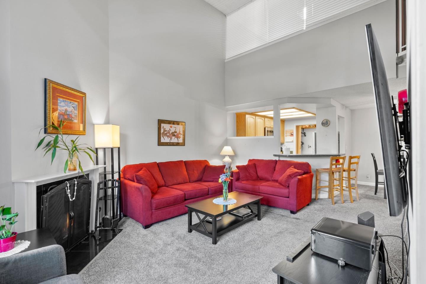 Detail Gallery Image 4 of 27 For 25930 Kay Ave #301,  Hayward,  CA 94545 - 2 Beds | 1/1 Baths