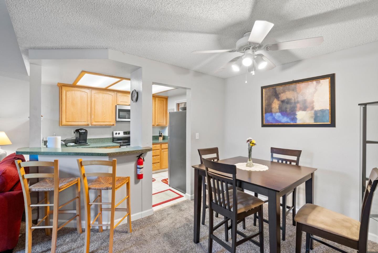 Detail Gallery Image 7 of 27 For 25930 Kay Ave #301,  Hayward,  CA 94545 - 2 Beds | 1/1 Baths