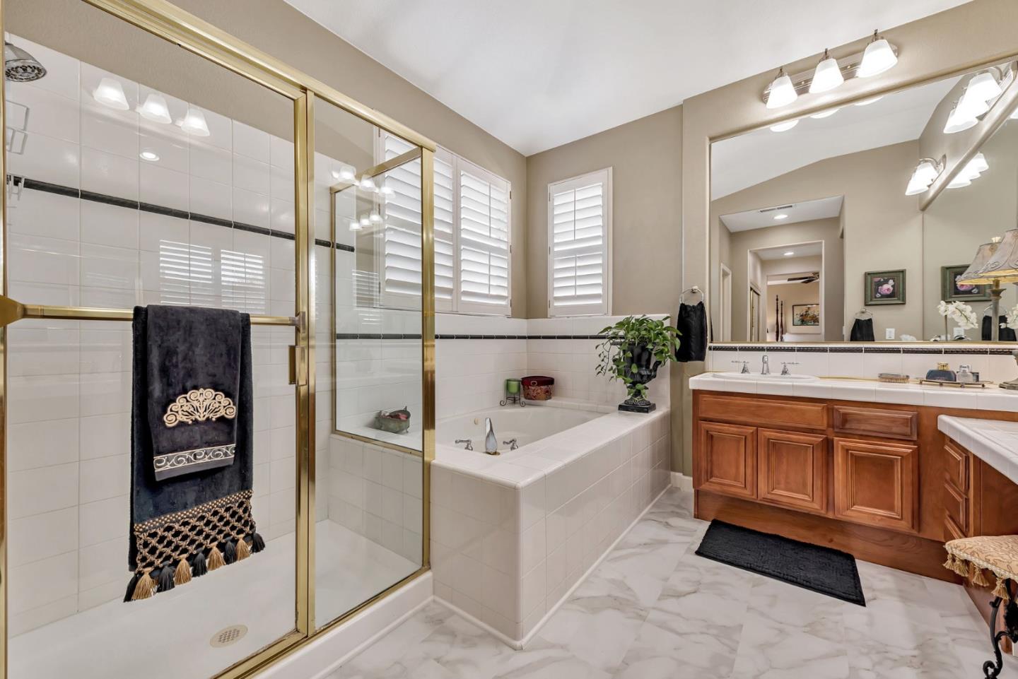 Detail Gallery Image 20 of 23 For 1584 via Campo Verde, San Jose,  CA 95120 - 5 Beds | 3 Baths