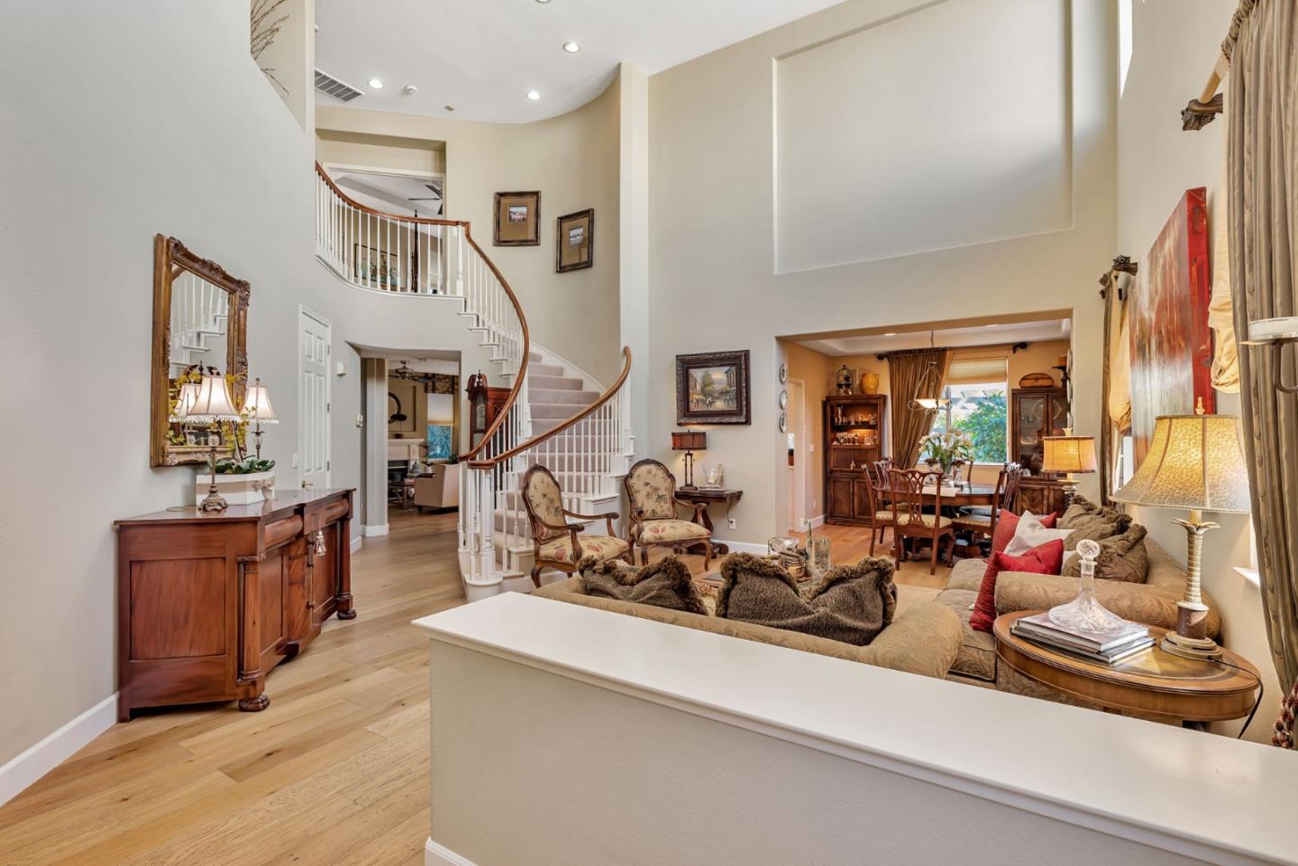 Detail Gallery Image 4 of 23 For 1584 via Campo Verde, San Jose,  CA 95120 - 5 Beds | 3 Baths