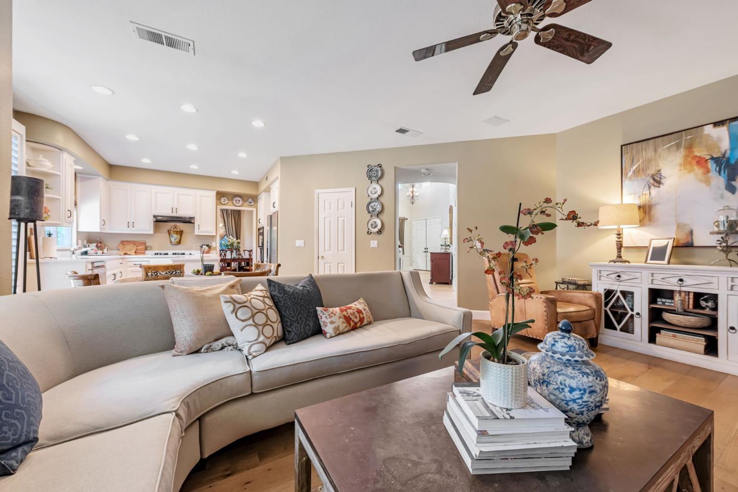 Detail Gallery Image 7 of 23 For 1584 via Campo Verde, San Jose,  CA 95120 - 5 Beds | 3 Baths