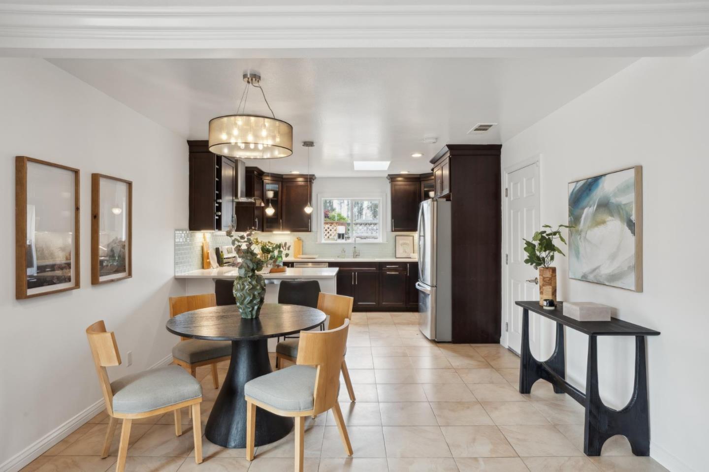 Detail Gallery Image 12 of 37 For 907 Third Ave, Half Moon Bay,  CA 94019 - 3 Beds | 2 Baths