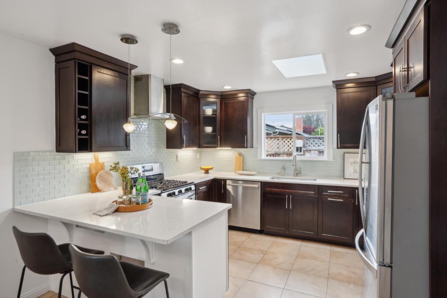 Detail Gallery Image 13 of 37 For 907 Third Ave, Half Moon Bay,  CA 94019 - 3 Beds | 2 Baths