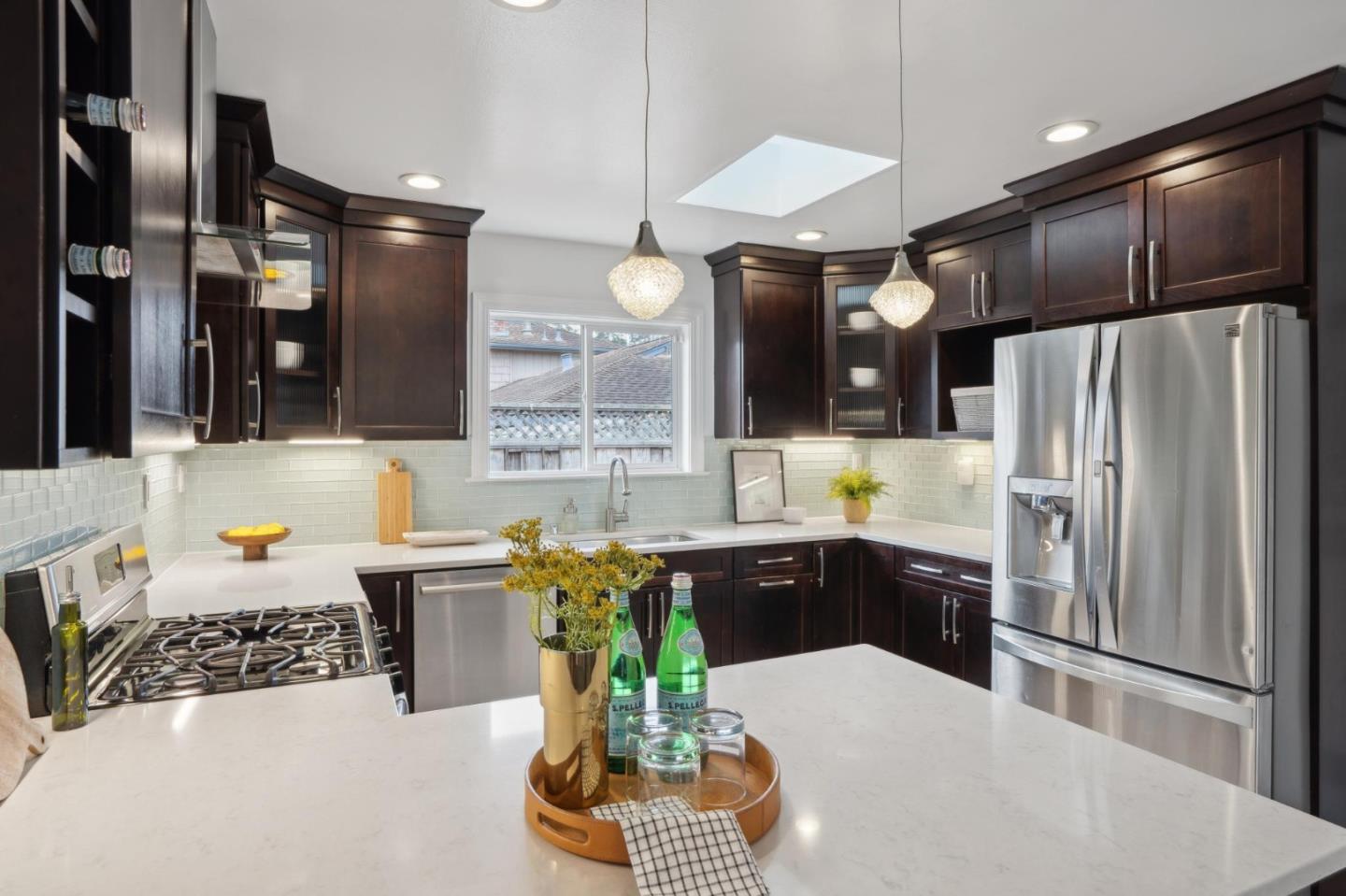 Detail Gallery Image 14 of 37 For 907 Third Ave, Half Moon Bay,  CA 94019 - 3 Beds | 2 Baths