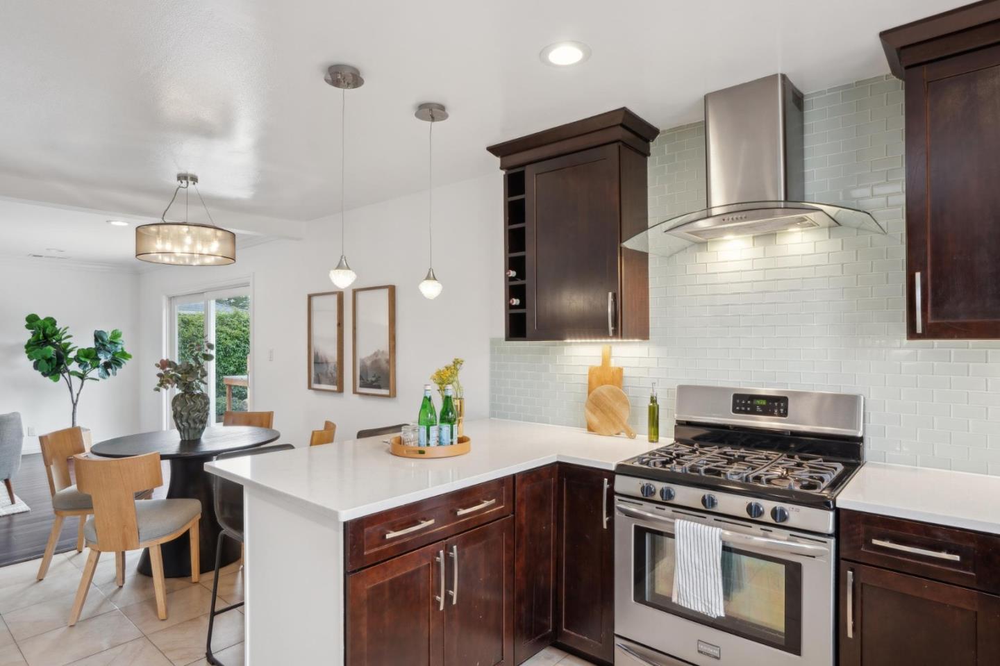 Detail Gallery Image 16 of 37 For 907 Third Ave, Half Moon Bay,  CA 94019 - 3 Beds | 2 Baths