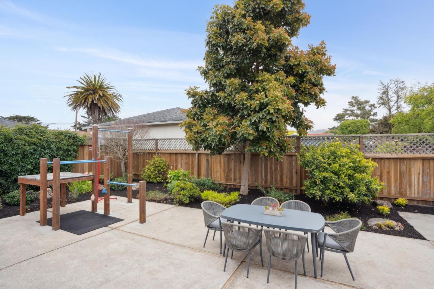 Detail Gallery Image 28 of 37 For 907 Third Ave, Half Moon Bay,  CA 94019 - 3 Beds | 2 Baths