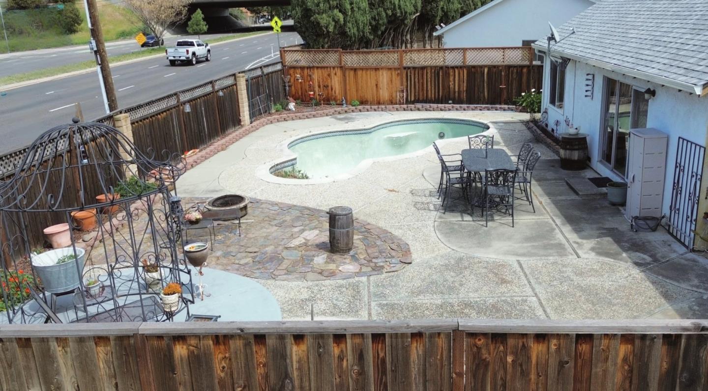 Detail Gallery Image 41 of 48 For 2280 Zoria Cir, San Jose,  CA 95131 - 4 Beds | 2 Baths