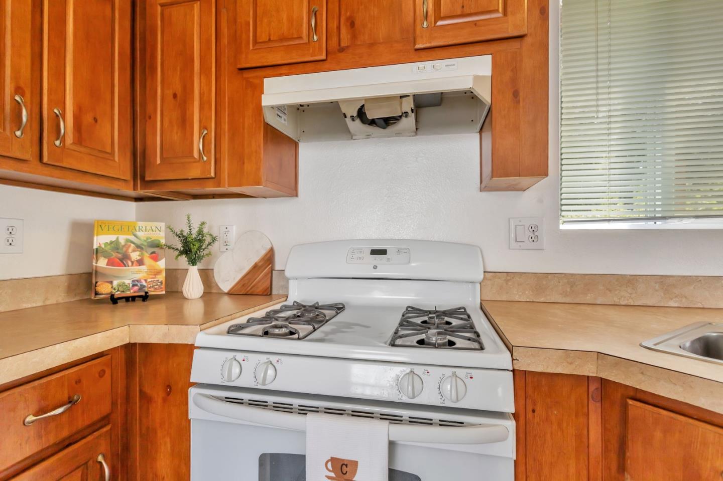 Detail Gallery Image 14 of 40 For 265 Brown Gables Rd #18,  Ben Lomond,  CA 95005 - 1 Beds | 1 Baths