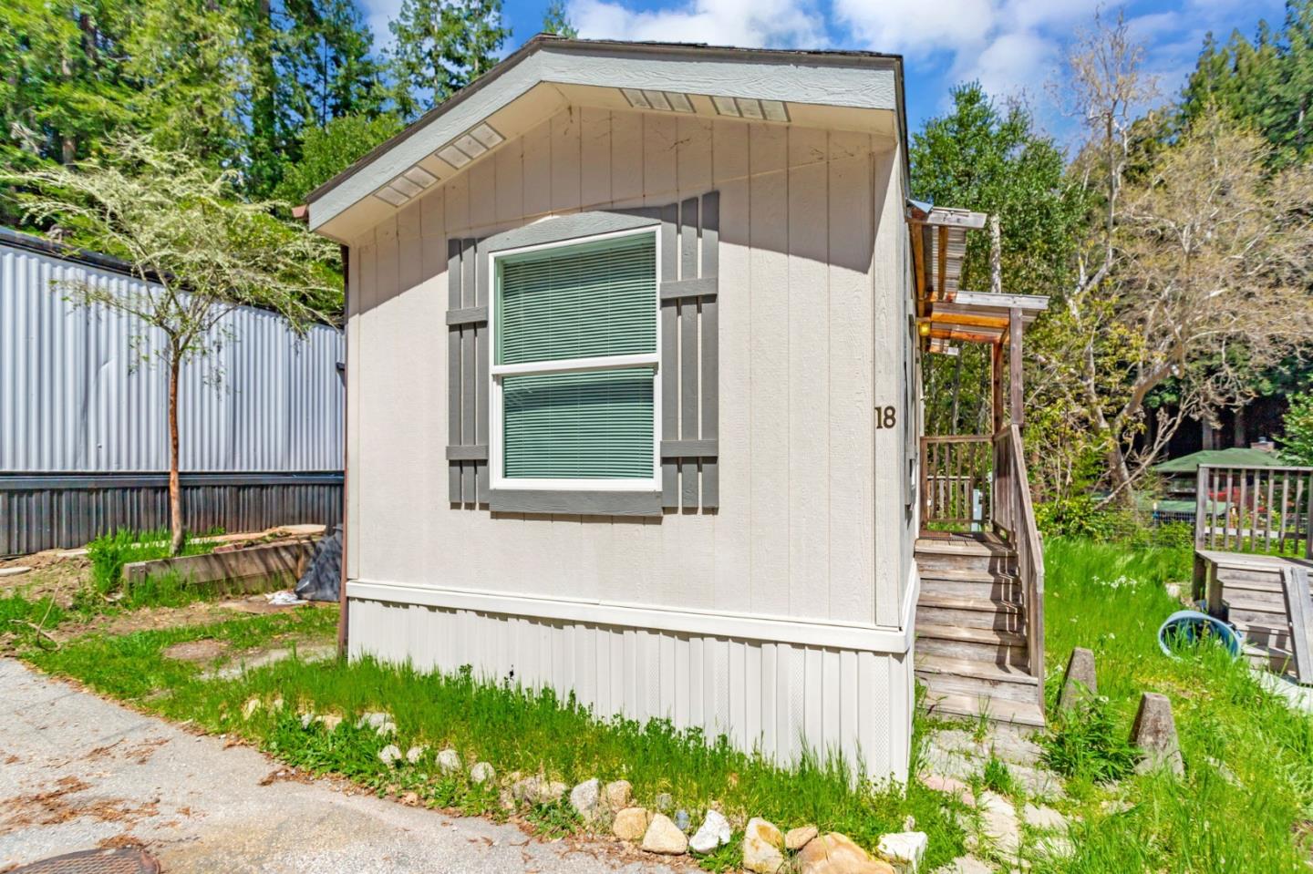 Detail Gallery Image 2 of 40 For 265 Brown Gables Rd #18,  Ben Lomond,  CA 95005 - 1 Beds | 1 Baths