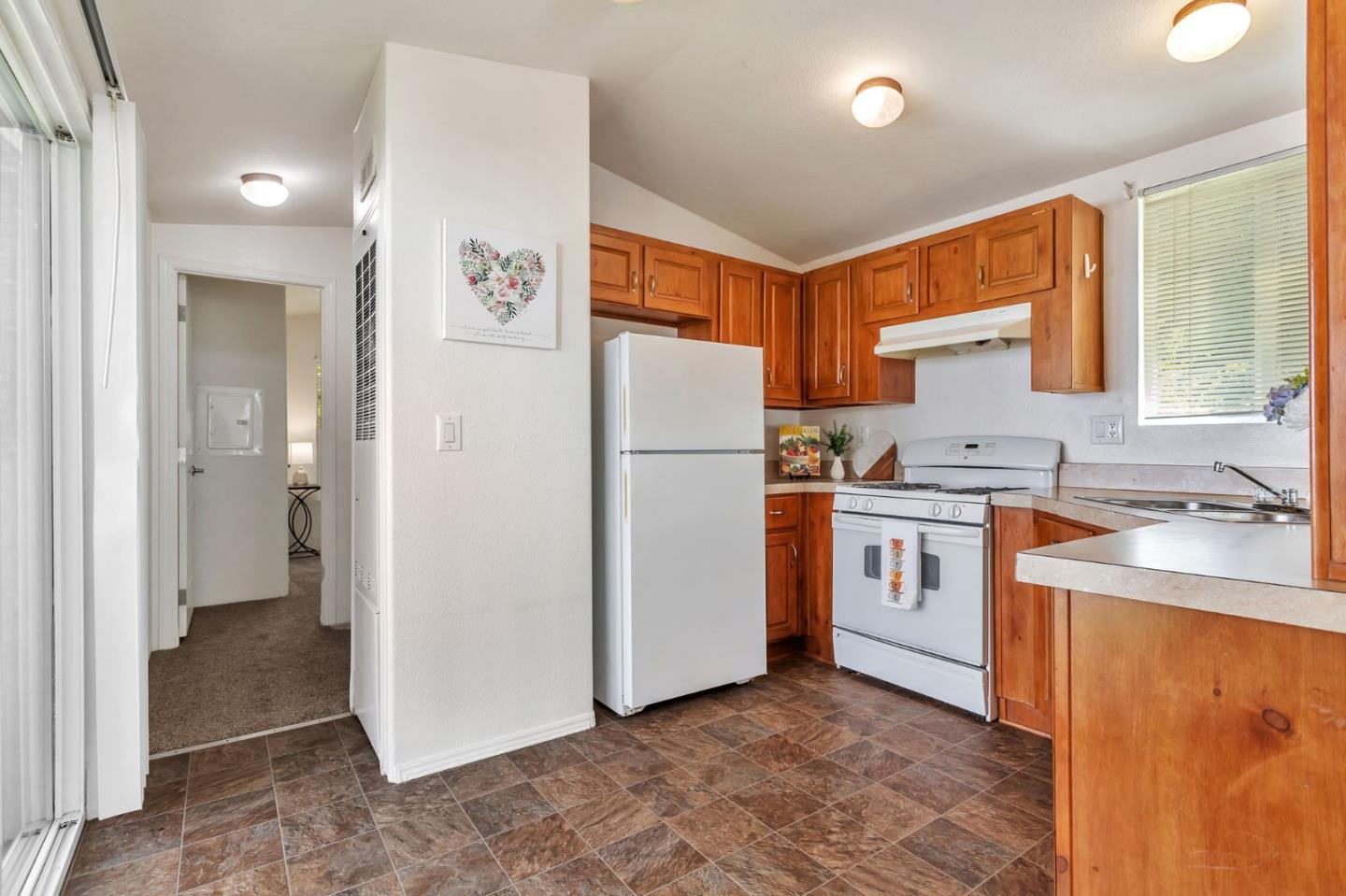 Detail Gallery Image 8 of 40 For 265 Brown Gables Rd #18,  Ben Lomond,  CA 95005 - 1 Beds | 1 Baths