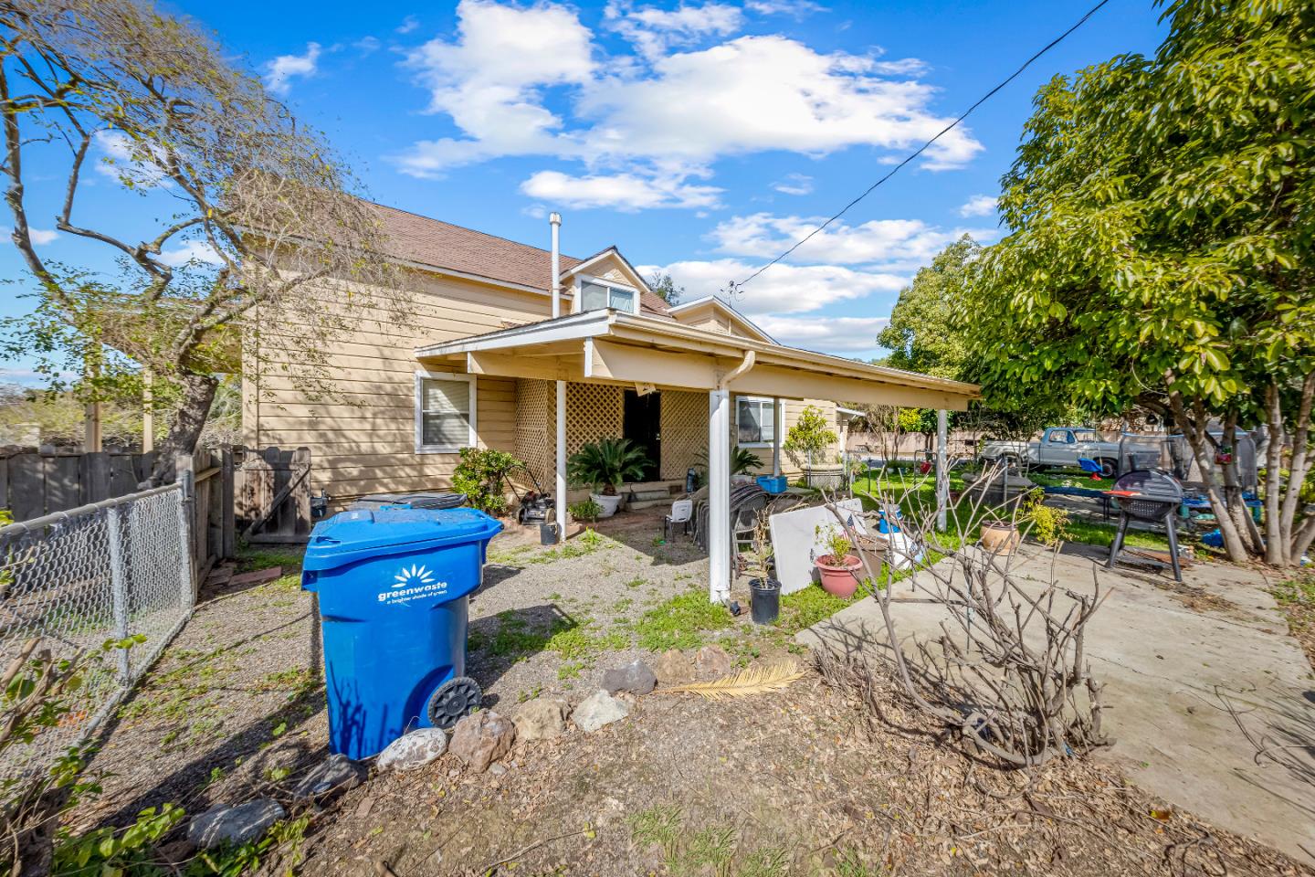 Detail Gallery Image 14 of 16 For 586 Monterey Rd, Morgan Hill,  CA 95037 - 3 Beds | 1 Baths