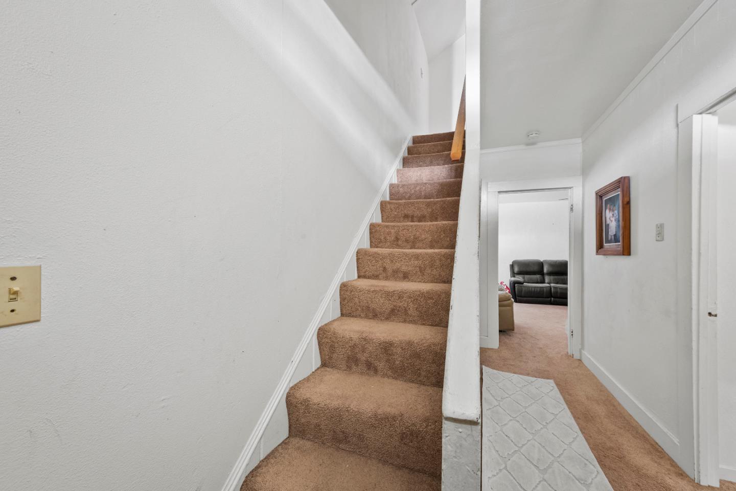 Detail Gallery Image 6 of 16 For 586 Monterey Rd, Morgan Hill,  CA 95037 - 3 Beds | 1 Baths