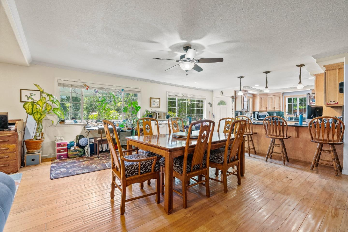 Detail Gallery Image 12 of 62 For 554 Madrona Ave, Felton,  CA 95018 - 6 Beds | 4 Baths