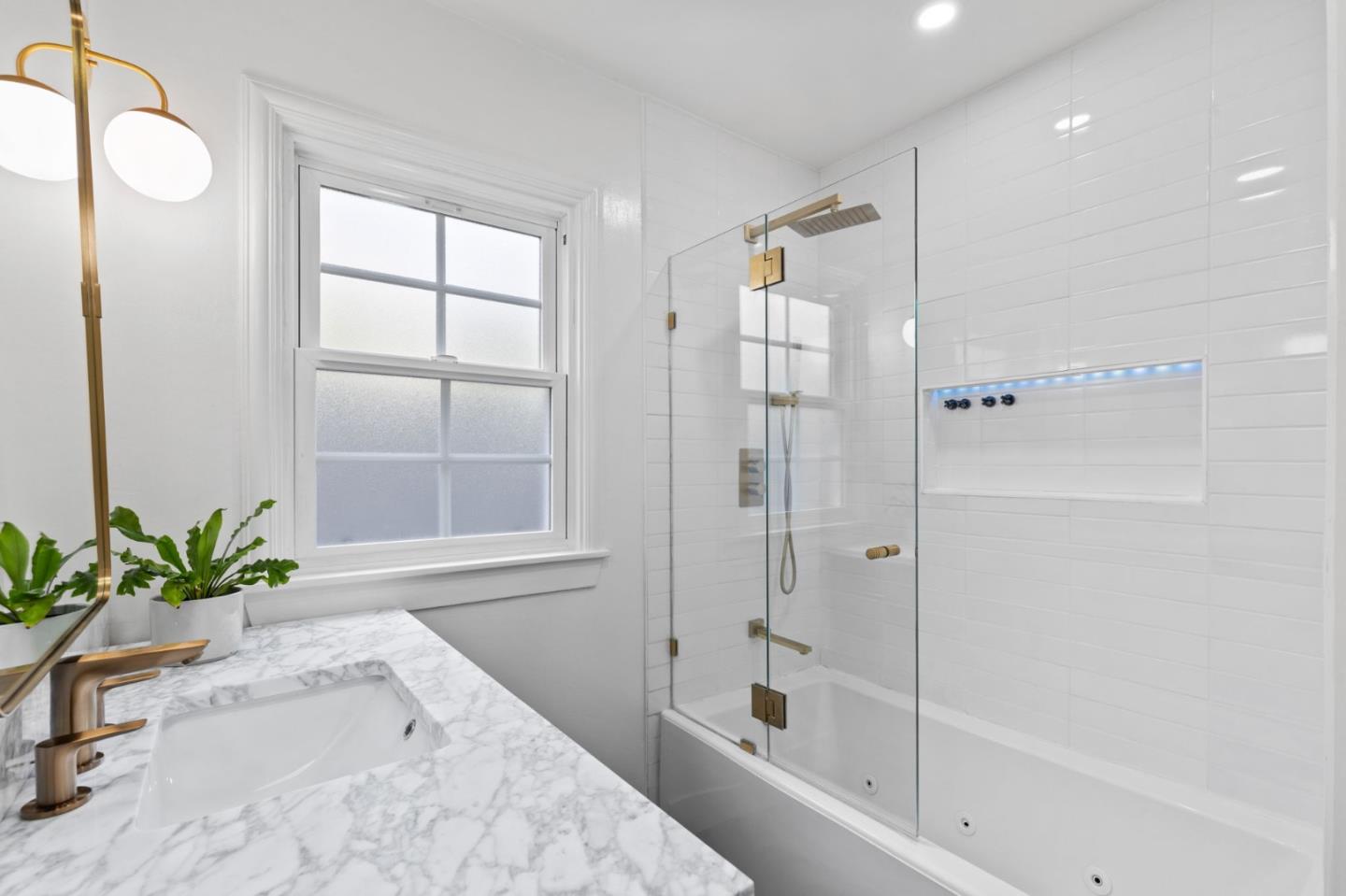 Detail Gallery Image 12 of 44 For 717 Elm St, San Jose,  CA 95126 - 3 Beds | 1/1 Baths