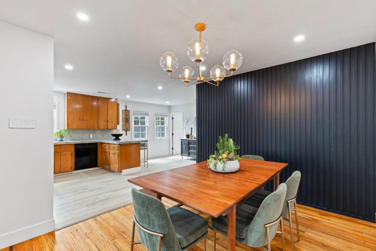 Detail Gallery Image 14 of 44 For 717 Elm St, San Jose,  CA 95126 - 3 Beds | 1/1 Baths