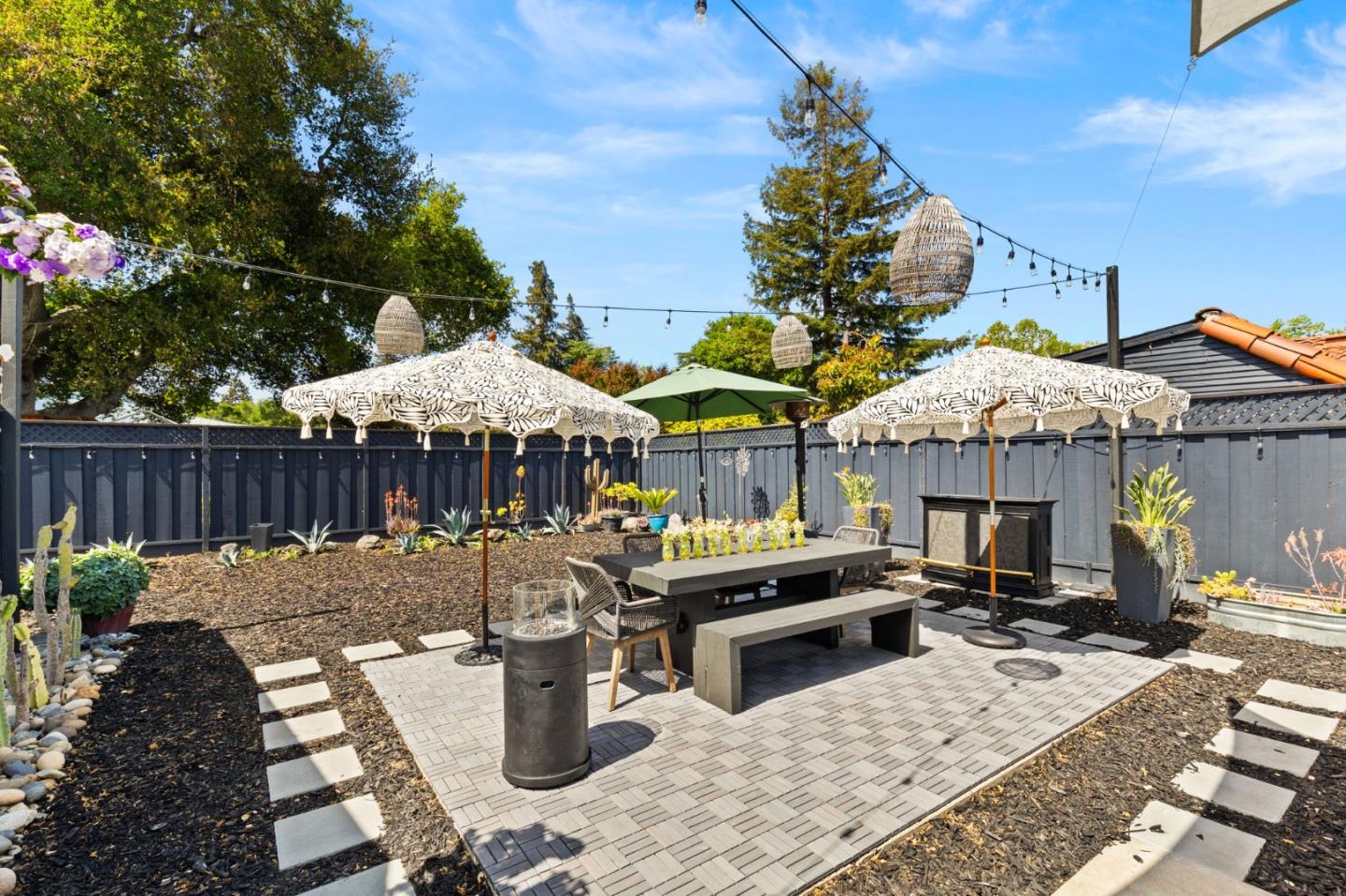 Detail Gallery Image 25 of 44 For 717 Elm St, San Jose,  CA 95126 - 3 Beds | 1/1 Baths
