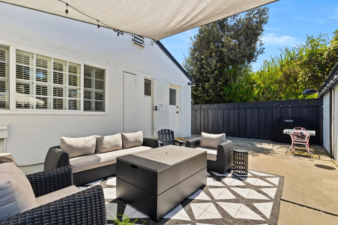 Detail Gallery Image 26 of 44 For 717 Elm St, San Jose,  CA 95126 - 3 Beds | 1/1 Baths