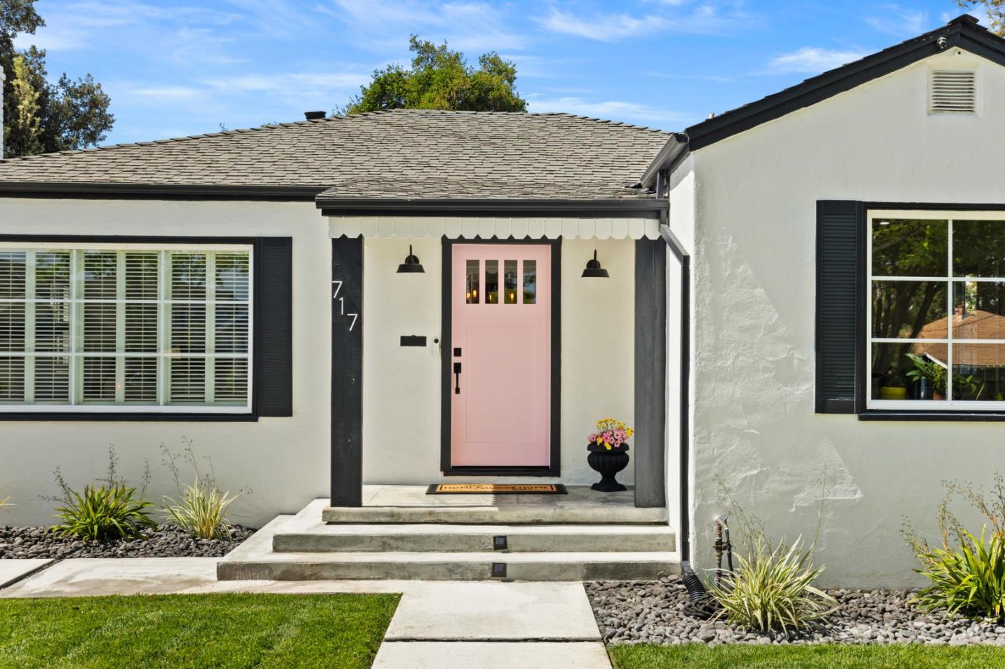 Detail Gallery Image 4 of 44 For 717 Elm St, San Jose,  CA 95126 - 3 Beds | 1/1 Baths