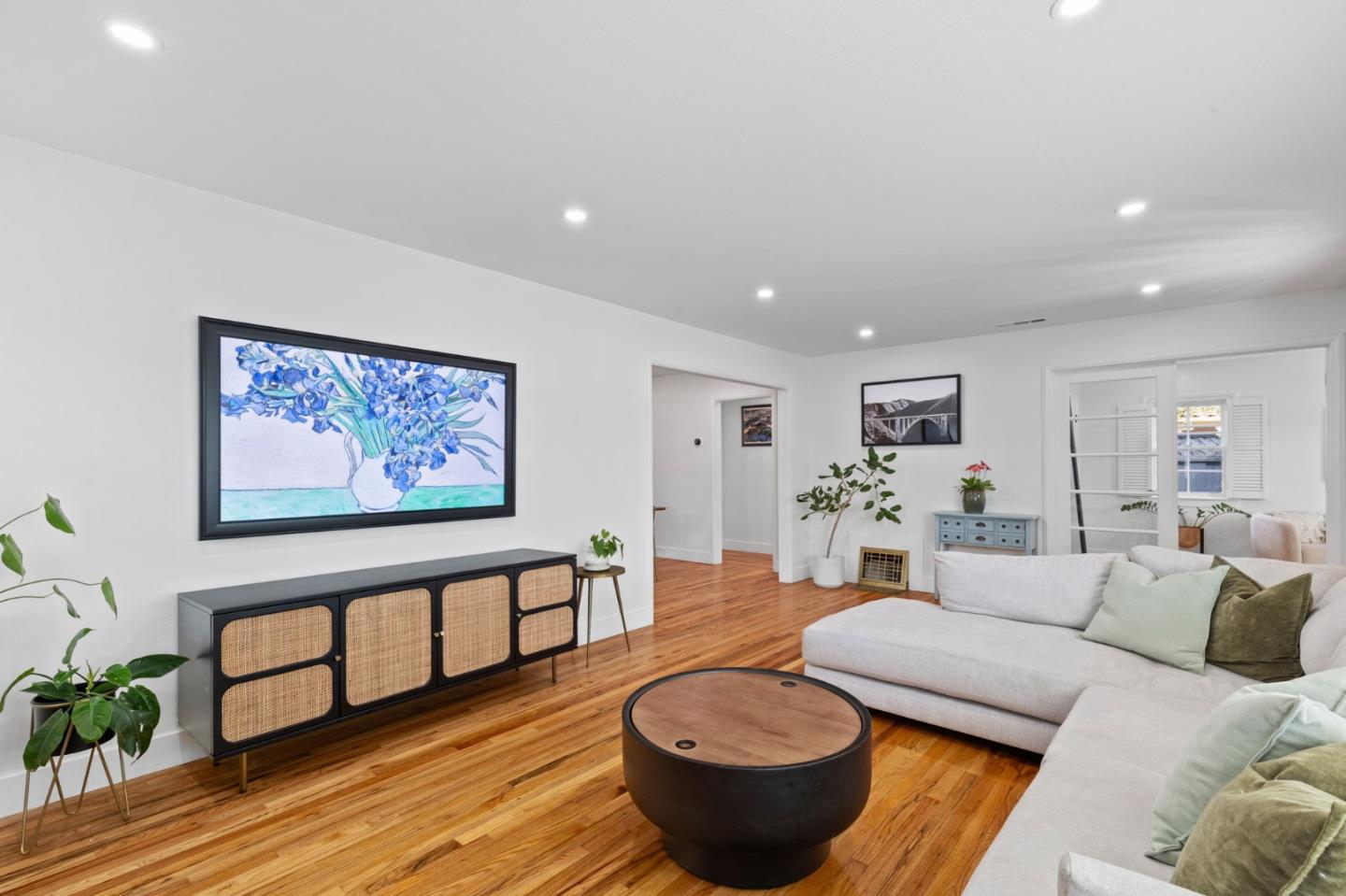 Detail Gallery Image 5 of 44 For 717 Elm St, San Jose,  CA 95126 - 3 Beds | 1/1 Baths