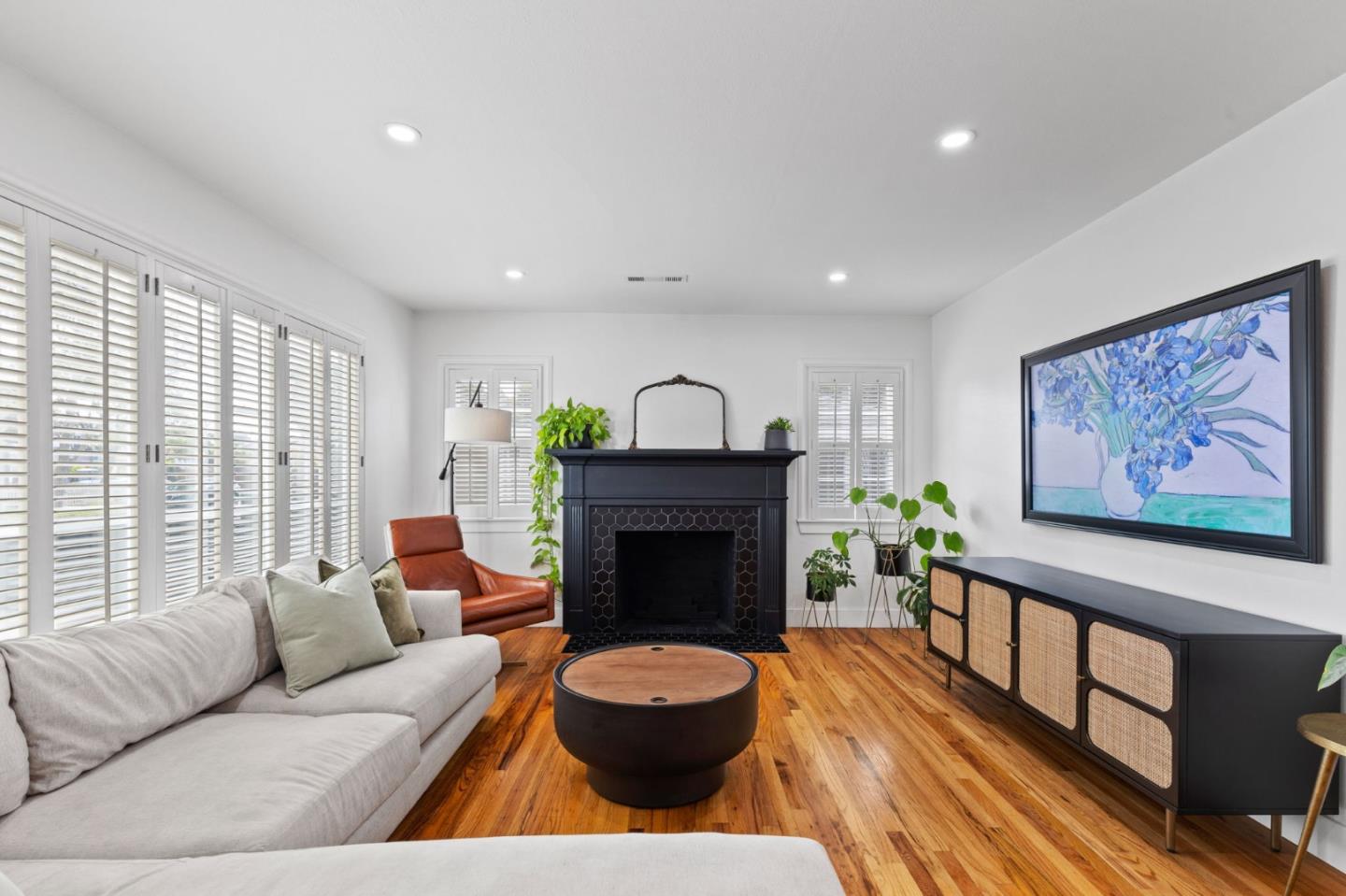 Detail Gallery Image 7 of 44 For 717 Elm St, San Jose,  CA 95126 - 3 Beds | 1/1 Baths