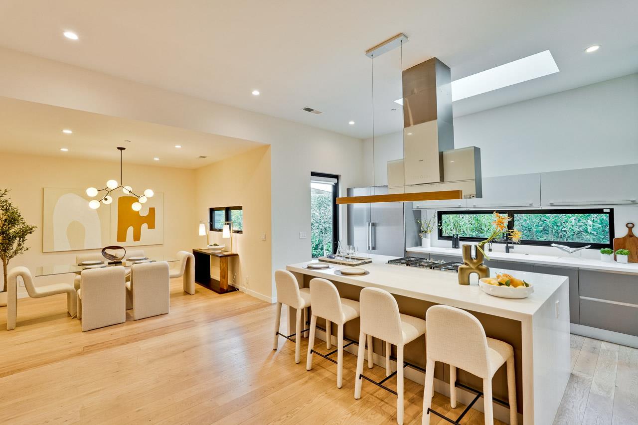 Detail Gallery Image 11 of 61 For 775 Garland Dr, Palo Alto,  CA 94303 - 4 Beds | 3 Baths
